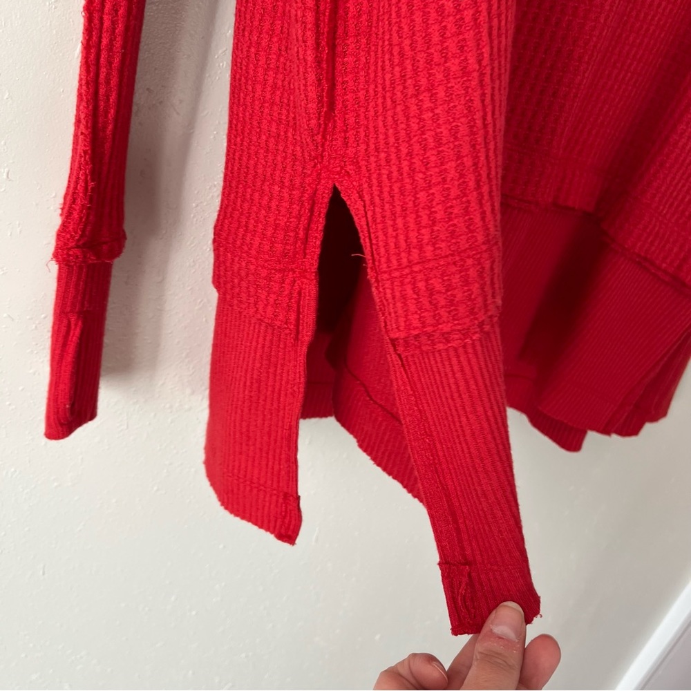 Free People Phoenix Thermal Knit Tunic Top Thumb hole Red Size Small - Picture 10 of 12